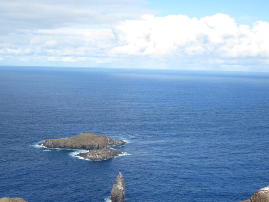 Bird nest islet